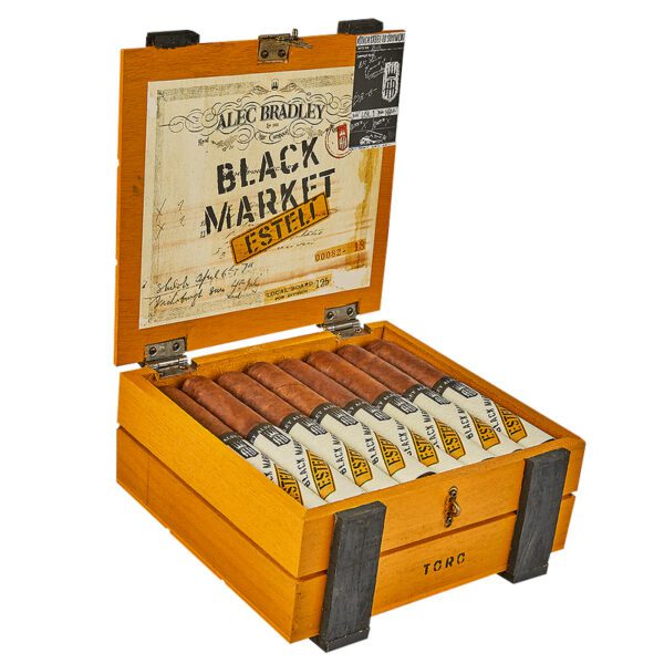 Alec Bradley Black Market Esteli